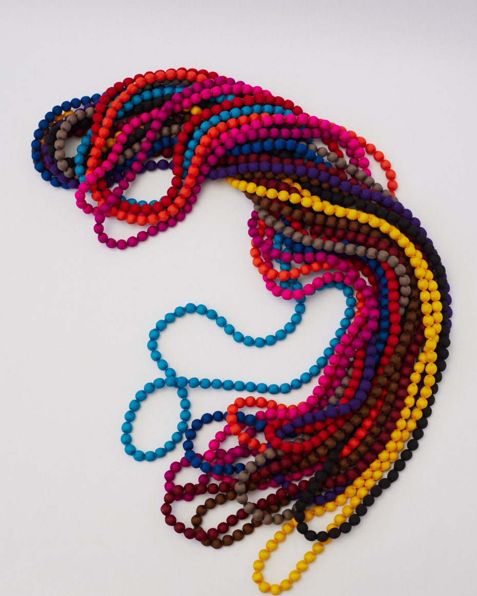 Collar Seda Cuenta Madera Pequeña 0,5 cms- 3 Vueltas