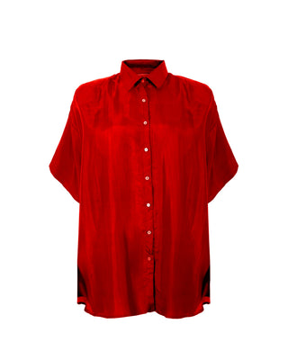 Camisa de seda manga corta Andrea en color rojo Ferrari, talla única, vista frontal con detalles de la tela y el diseño elegante.